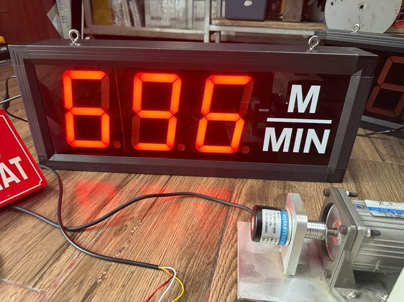 đồng hồ đo tốc độ m/min